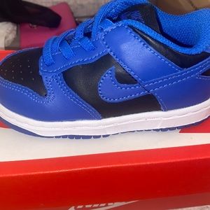 Worn once Nike dunks size 6c